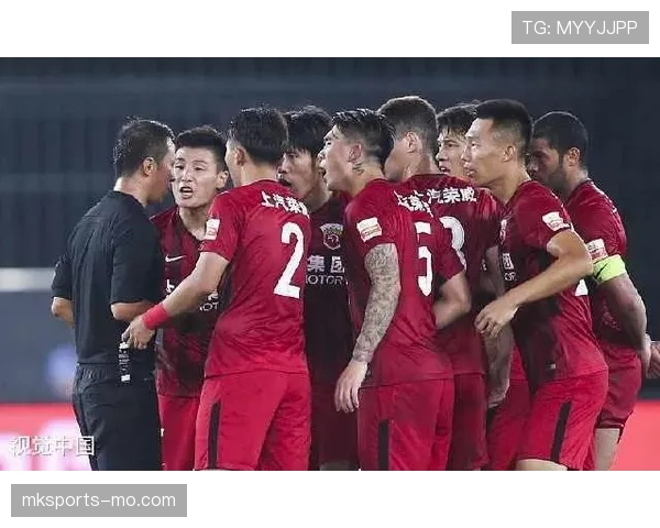 战术犯规判罚逻辑：何种情形须黄牌或红牌